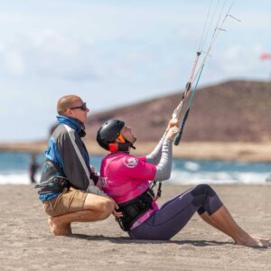 Curso de kitesurf basico Student's first time with a kite